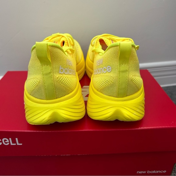 NIB New Balance Super Comp Elite V3 Cosmic Pineapple Size 8 Running Sneaker - Picture 4 of 11